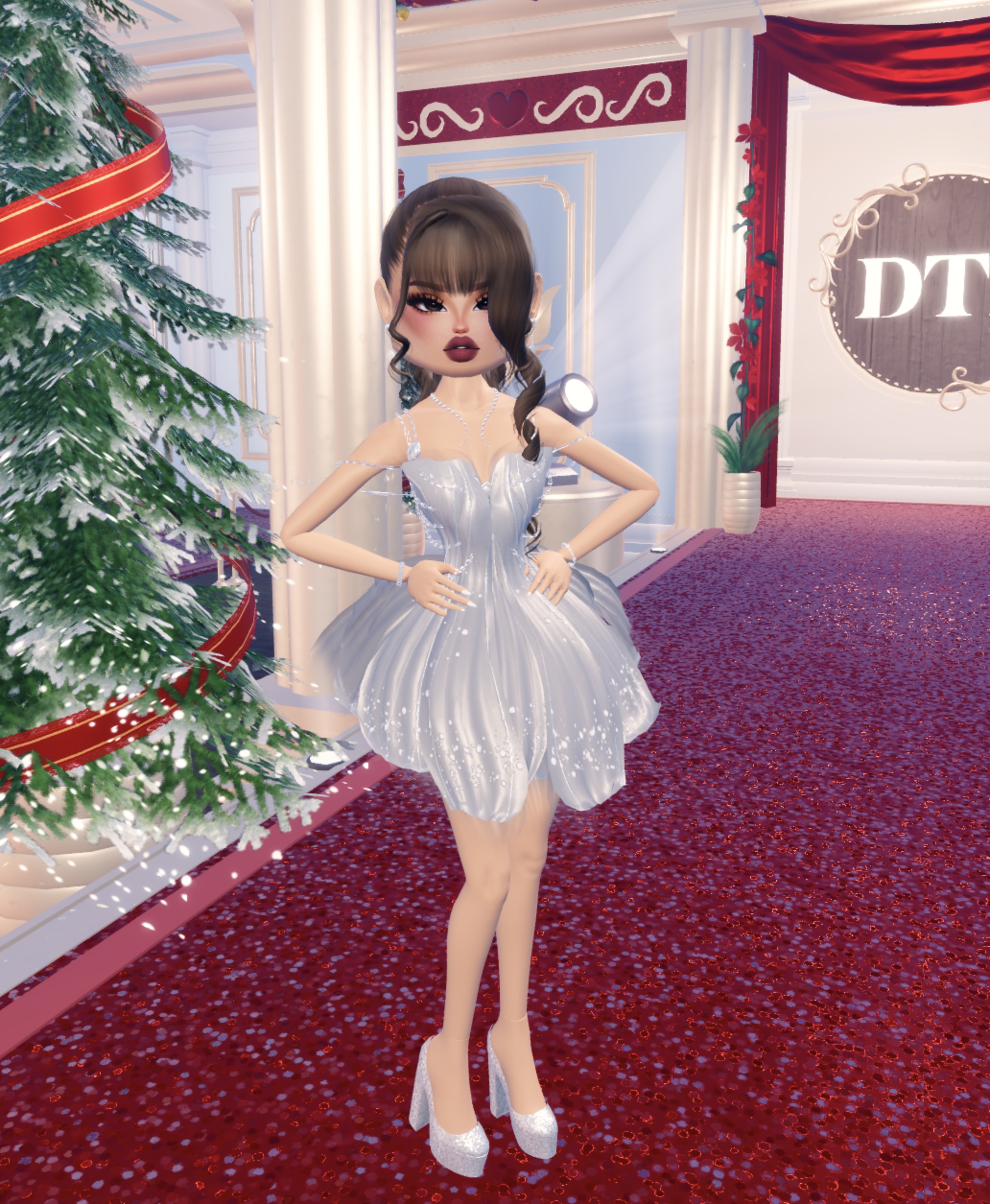 20 Best Outfit Ideas For The Dress To Impress Diamond Diva Theme